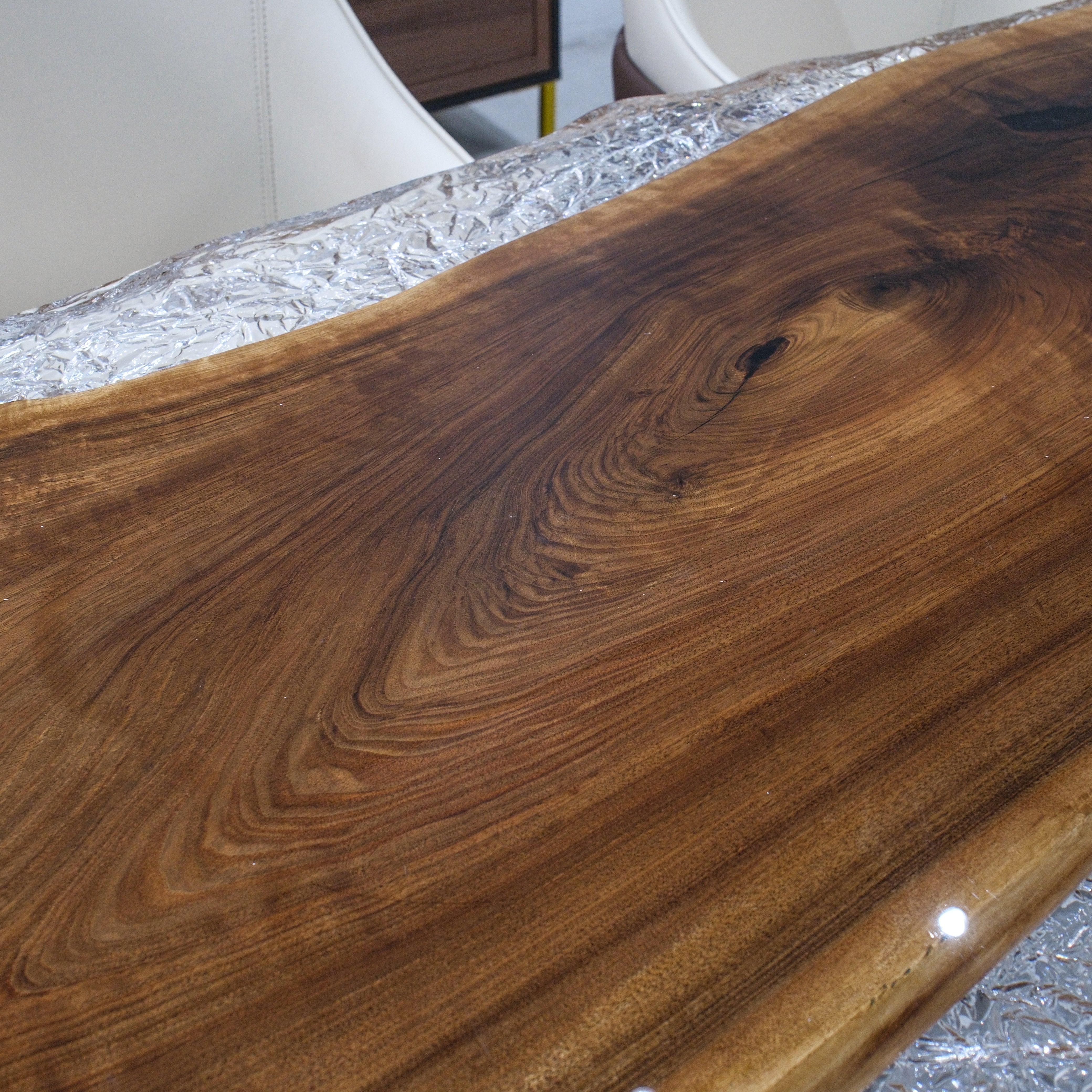 Black Walnut Epoxy Table | XHTZB8019